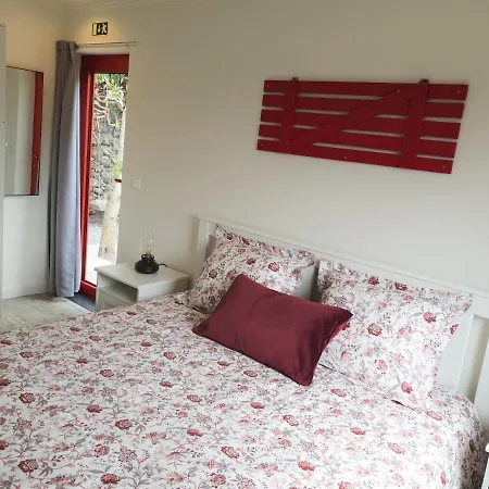 Casinha De Nesquim Calheta de Nesquim