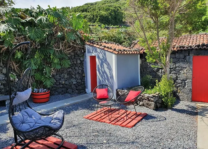 Holiday home Casinha De Nesquim *